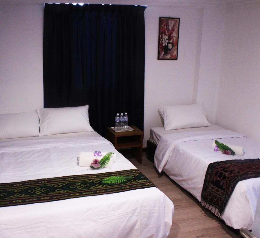 คาพิท โฮเต็ล คูชิง Hotel กูชิง ภายนอก รูปภาพ