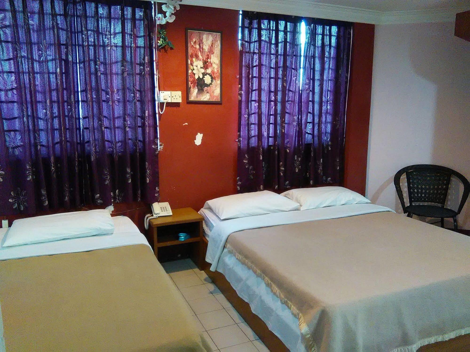 คาพิท โฮเต็ล คูชิง Hotel กูชิง ภายนอก รูปภาพ